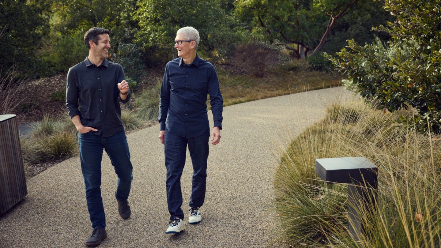 Tim Cook Steps Down as Apple CEO: John Ternus Takes Over in a Major Leadership Shift